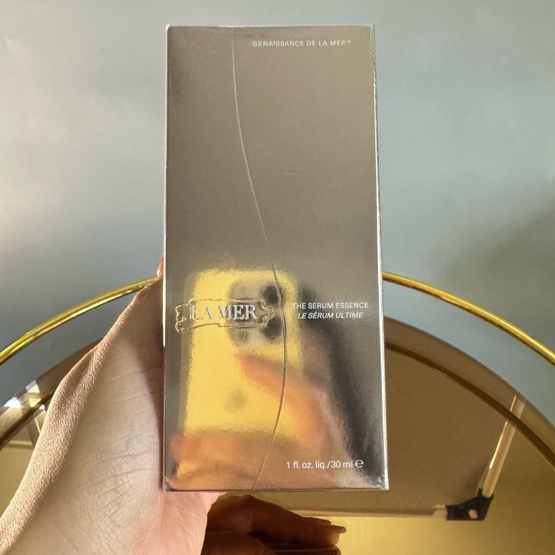 NO:810966,The details are exactly the same, the taste is the same, the highest version of La Mer's Gold Rejuvenating Serum Essence Mingtong Edition 30ml on the market!  , skin care products19860909细节全对版,味道对香,市面最高版本海蓝之谜鎏金焕颜血清精华明通版30ml！,护肤品,accessory