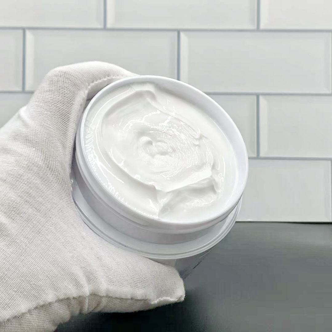 60💰
法尔曼幸福面膜院装200ml 配中文标 打12 件48