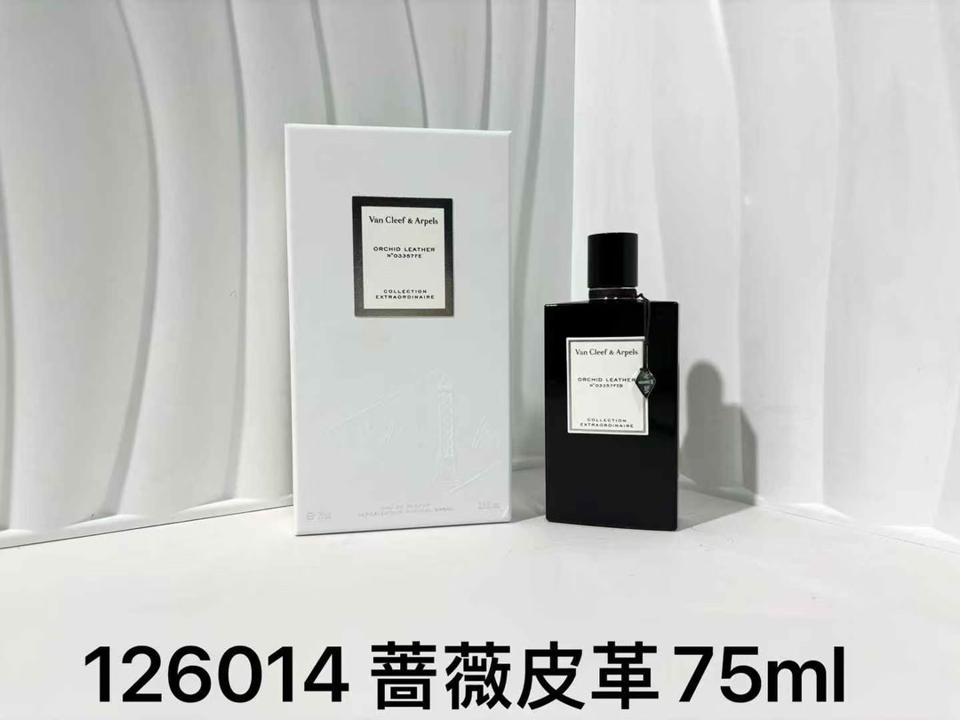 110💰
梵克雅宝75ml！味道：15502浅云纱语，139472月光玫瑰，150903夜幕静林，118941杏香雪松木，126014蔷薇皮革，08645月光白雪檀，08652云雪白玉，71987皇家琥珀，078795月光广霍，064576加州美梦，4951珍奢沉香木，6045云柔广霍，88190东方奢木，18055栀子花瓣，18012香草兰花，00335尼罗里橙花，43523晨雾之茗，155502浅云纱语。

打起出货/75🎉🎉🎉
152778尼罗里橙花香精版
132916月光广藿香精版
152785月光白雪檀香精版