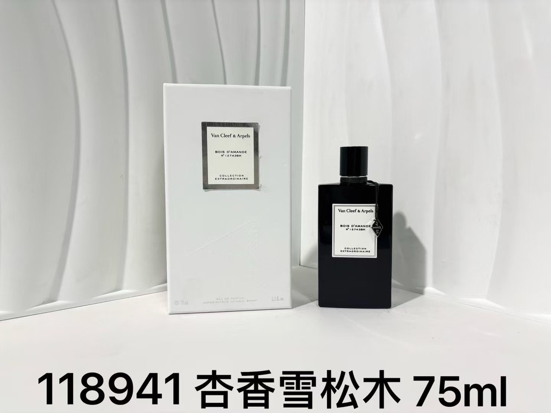 110💰
梵克雅宝75ml！味道：15502浅云纱语，139472月光玫瑰，150903夜幕静林，118941杏香雪松木，126014蔷薇皮革，08645月光白雪檀，08652云雪白玉，71987皇家琥珀，078795月光广霍，064576加州美梦，4951珍奢沉香木，6045云柔广霍，88190东方奢木，18055栀子花瓣，18012香草兰花，00335尼罗里橙花，43523晨雾之茗，155502浅云纱语。

打起出货/75🎉🎉🎉
152778尼罗里橙花香精版
132916月光广藿香精版
152785月光白雪檀香精版
