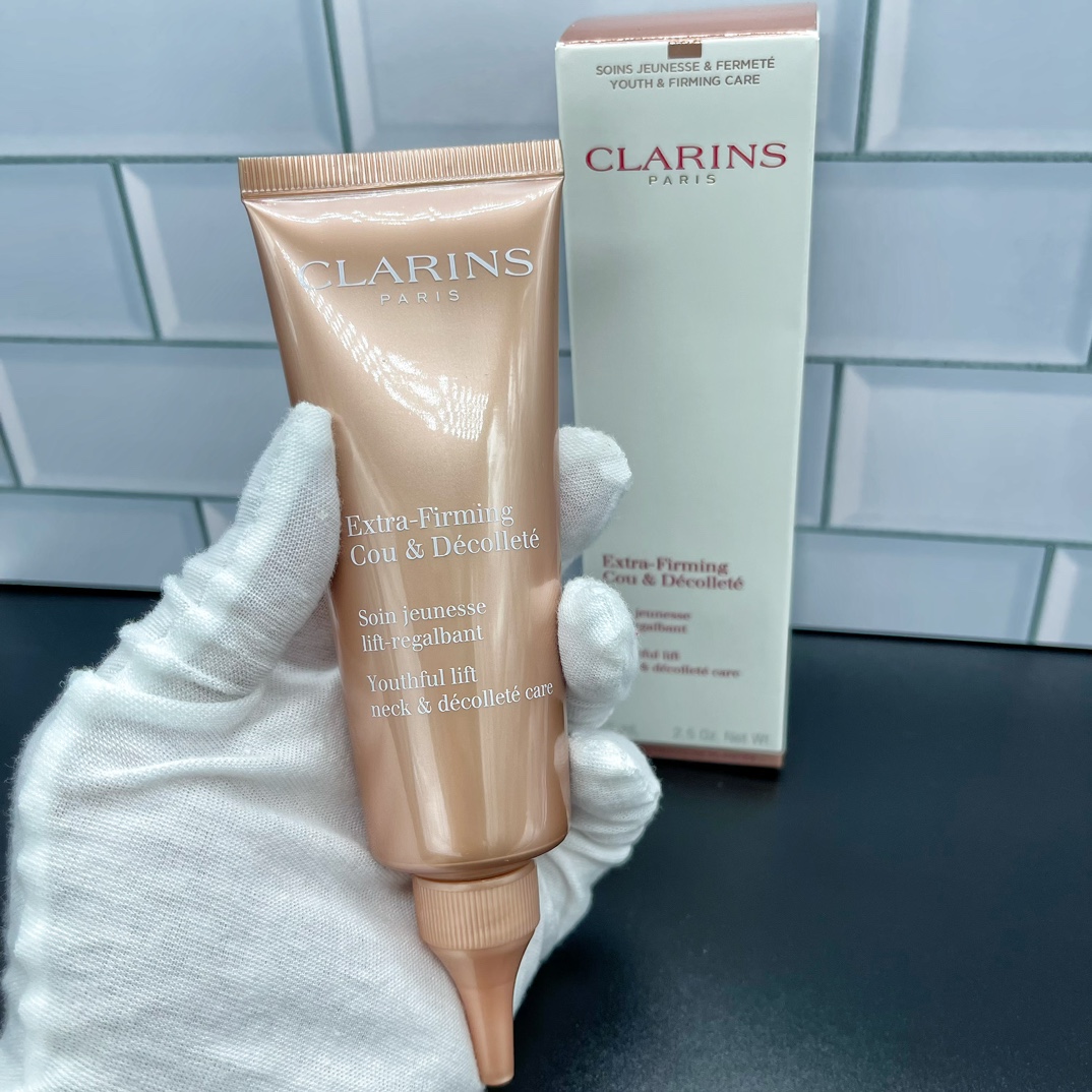 Crema para el cuello Clarins, versión Mingtong, 75ml. Detalles completamente a juego, aroma correcto, la versión más al…