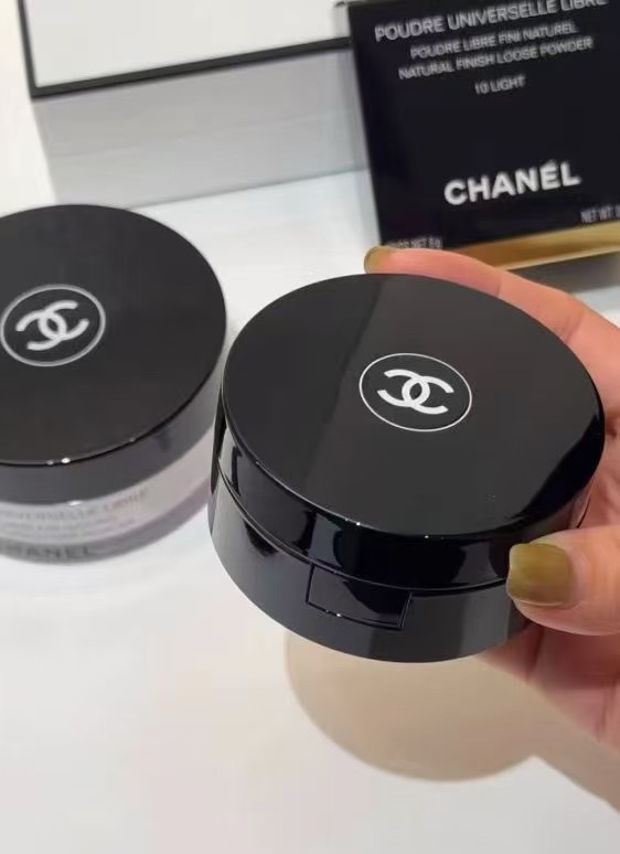 Exclusivo/ Chanel polvo suelto con esponja 6g! Tonos: 10# Light transparente, 12# Rosy Light rosa suave, 20# Medium Lig…