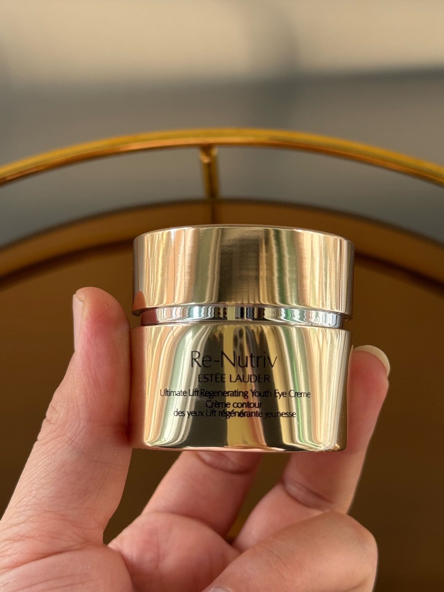 专/190💰
雅诗兰黛白金眼霜2+1套装！内含：轻型盈15 ml+7ml*2，