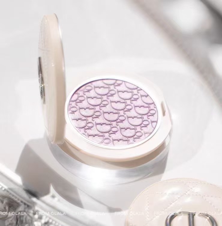 Dior colorete iluminador de cuero blanco edición limitada 2025 6g! Número de color: 003# lavanda.