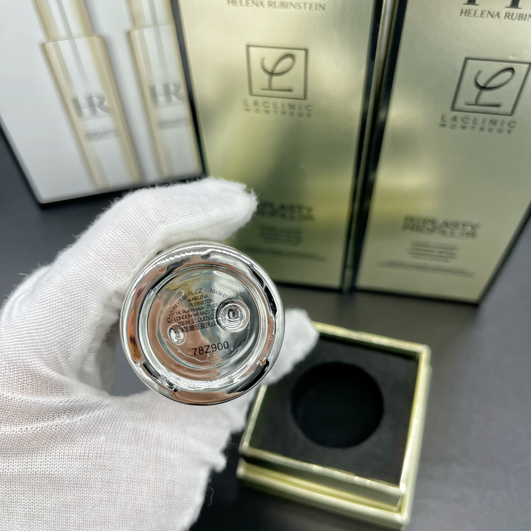 通/110💰单支价格
赫莲娜小针管精华两件套明通版 50ml*2 细节全对版 味道对香 市面最高版本 非流通普货 正品质量直供 支持对比 配中文标 打10 件20