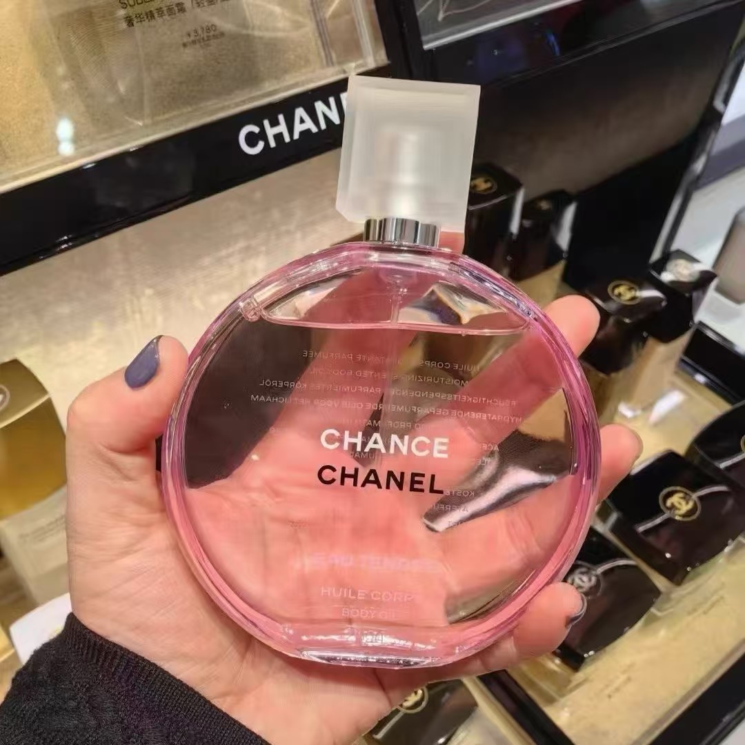 原单品质💰70
香奈儿粉色邂逅精华油150ml！