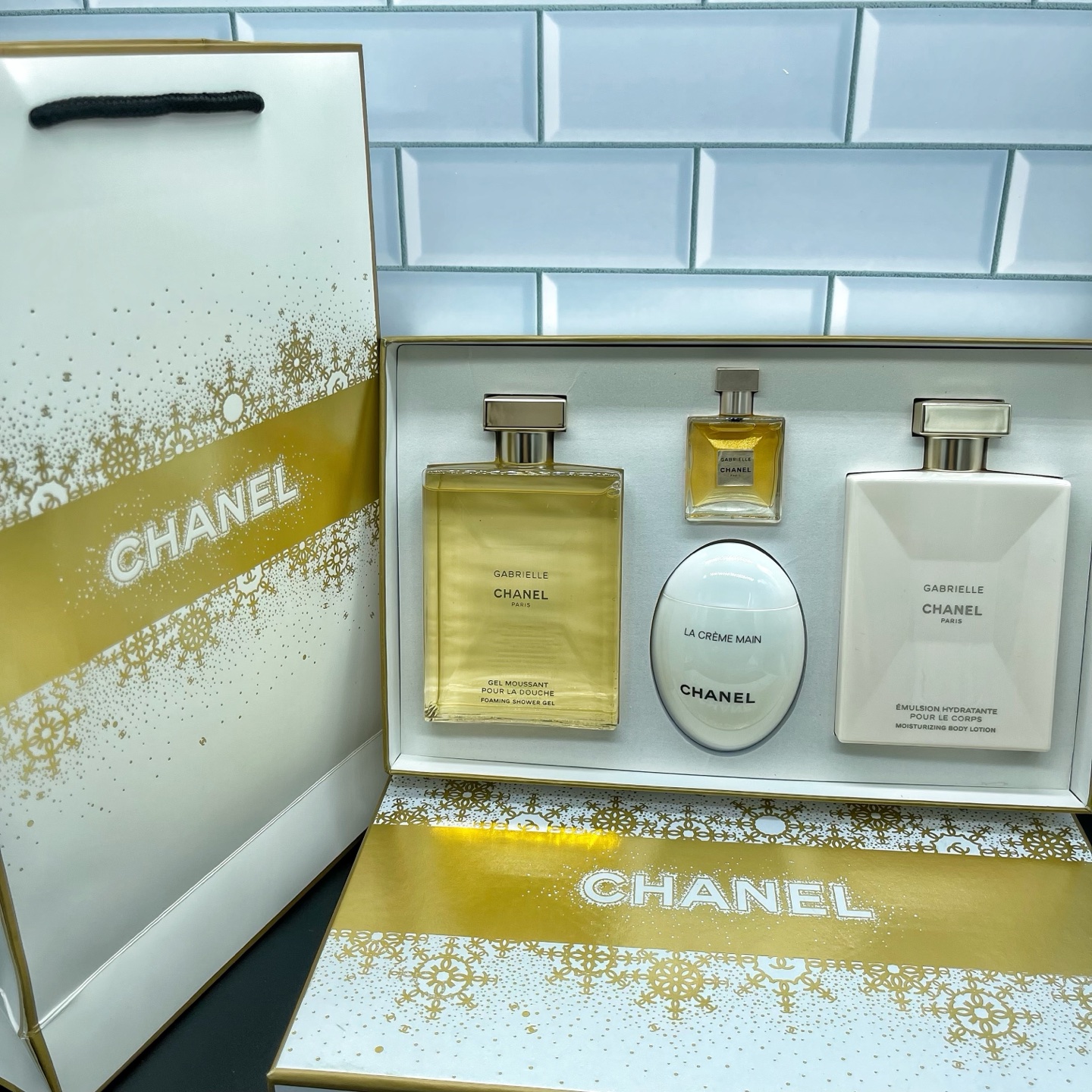 Chanel Gabrielle body fragrance set of four 26 perfume version full-size body lotion 200ml shower gel 200ml white egg h…
