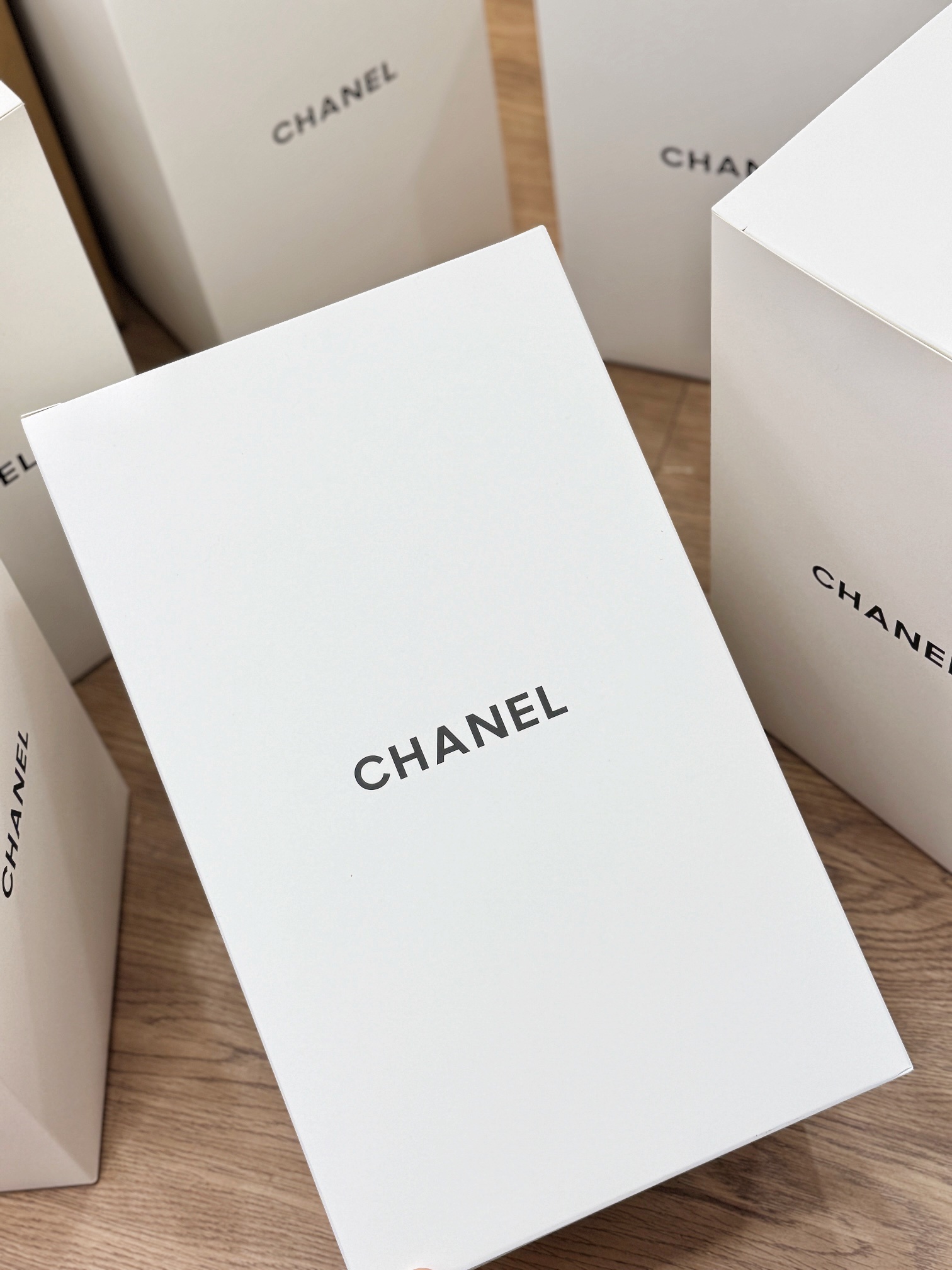 CHANEL - Comprehensive 4