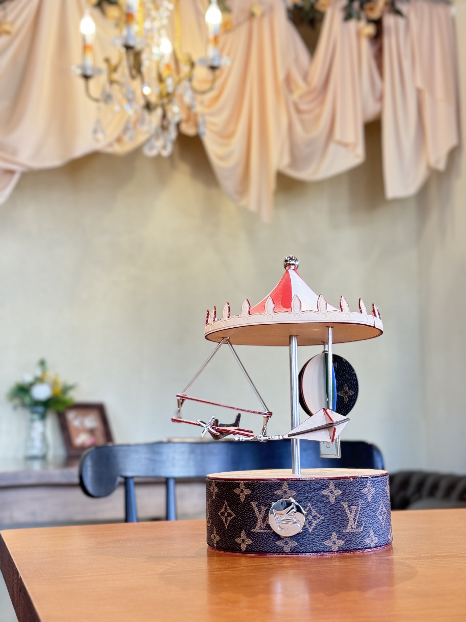 Louis Vuitton Airplane, Kite & Hot Air Balloon Rotating Music Box - Comprehensive