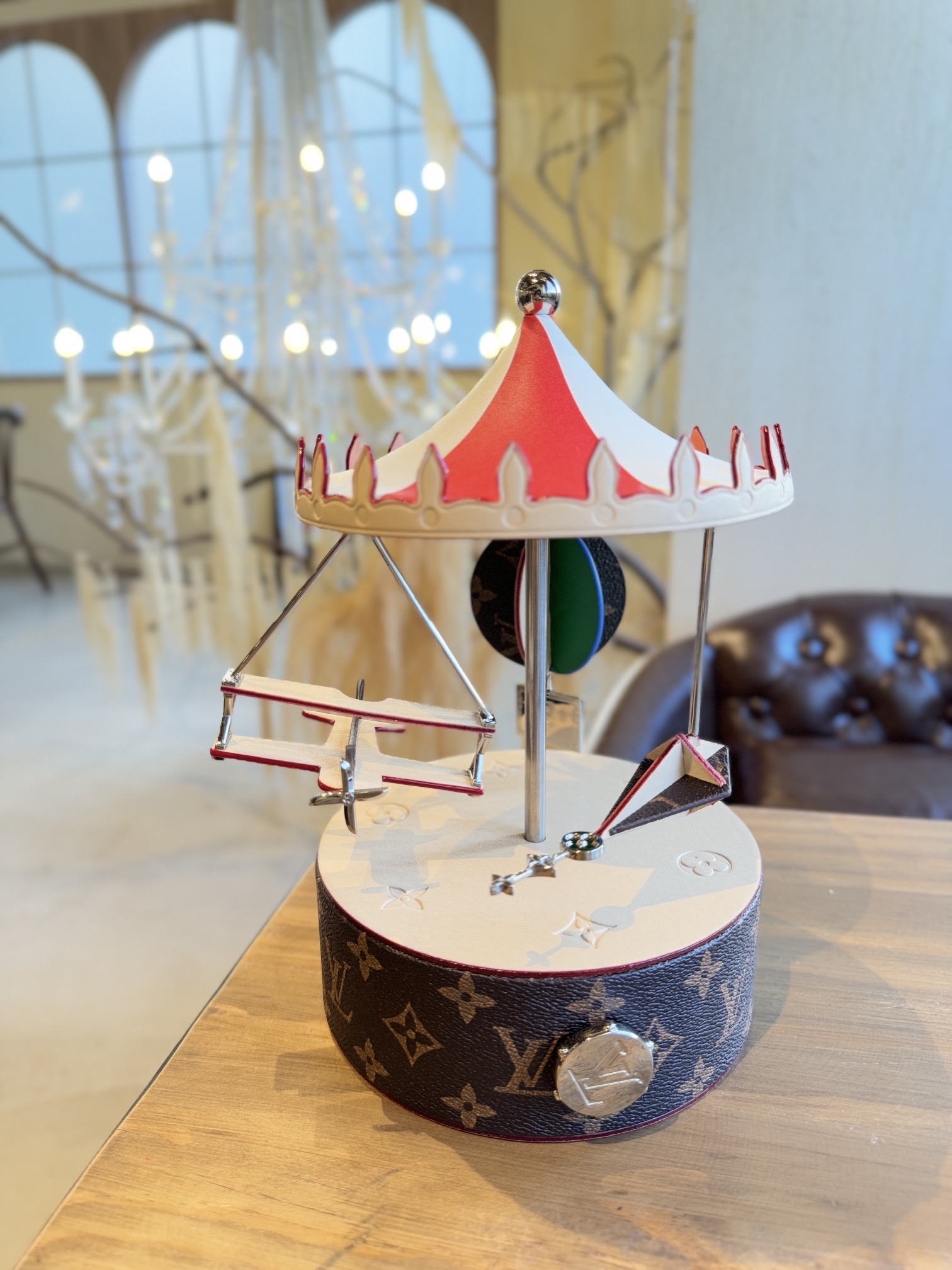 圣诞礼物🎄LV飞机旋转音乐盒 2