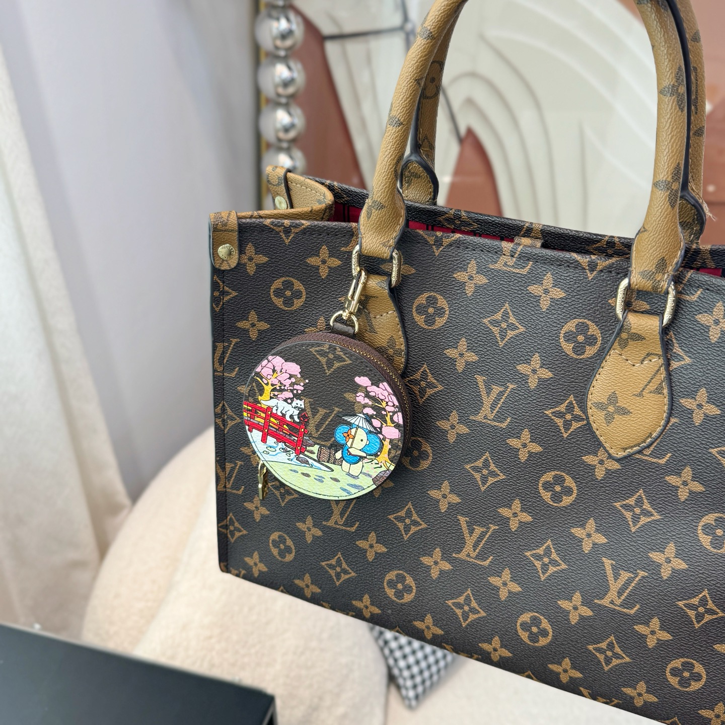 色现货❤️薇薇安vivi系列圆形零钱包
lustre Vivienne Funfair Xmas 包饰与
