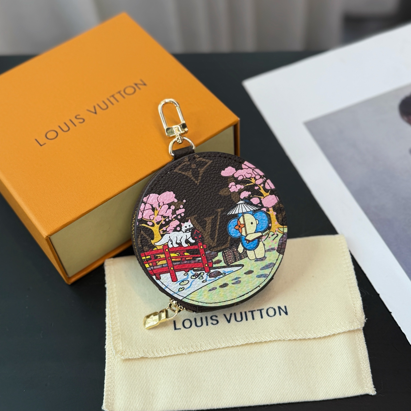 色现货❤️薇薇安vivi系列圆形零钱包
lustre Vivienne Funfair Xmas 包饰与