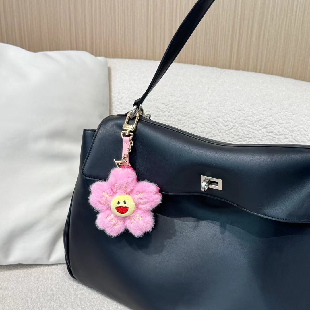 루이비통 키링 124543 Louis Vuitton Accessories 썸네일 이미지