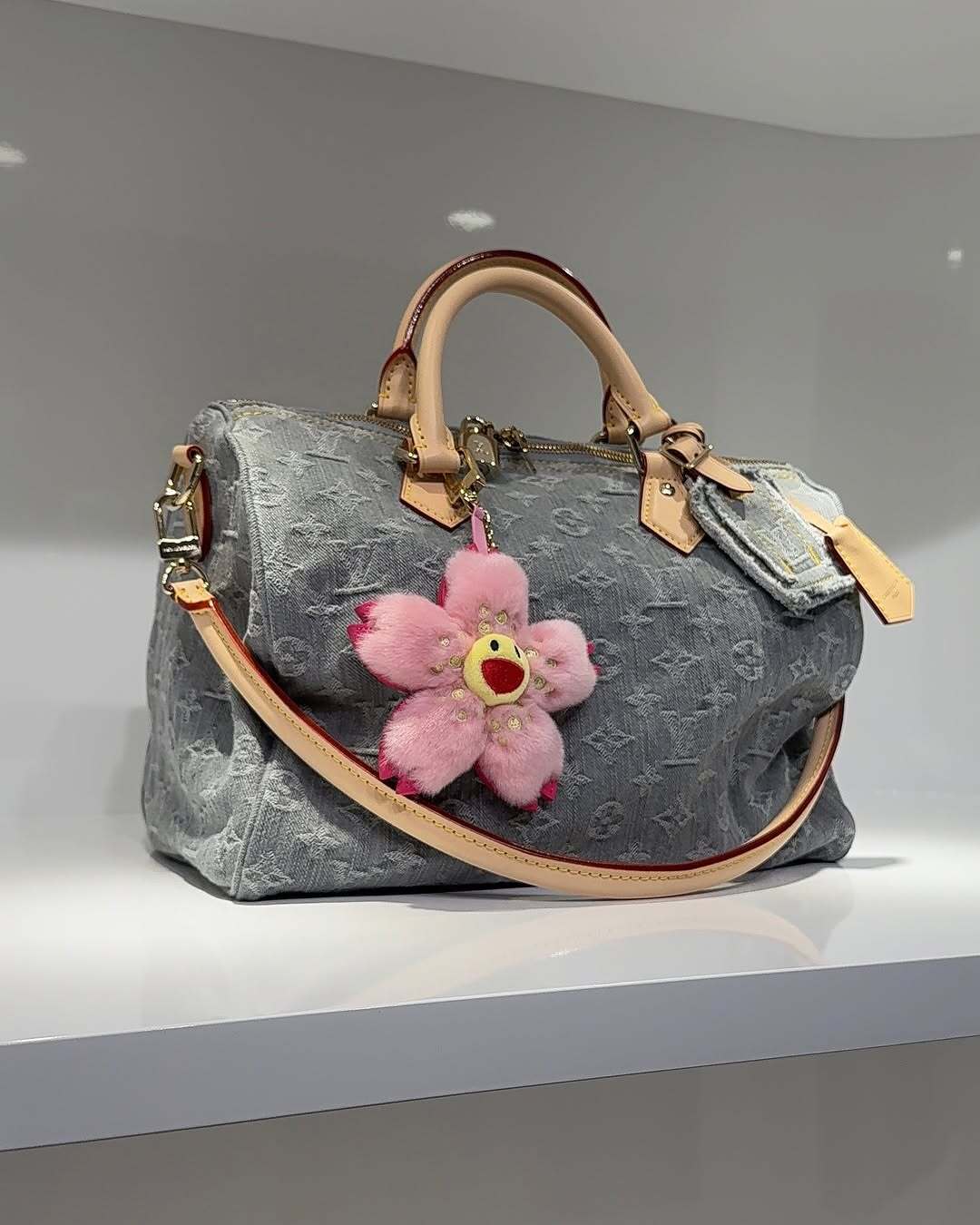 루이비통 키링 124543 Louis Vuitton Accessories 썸네일 이미지