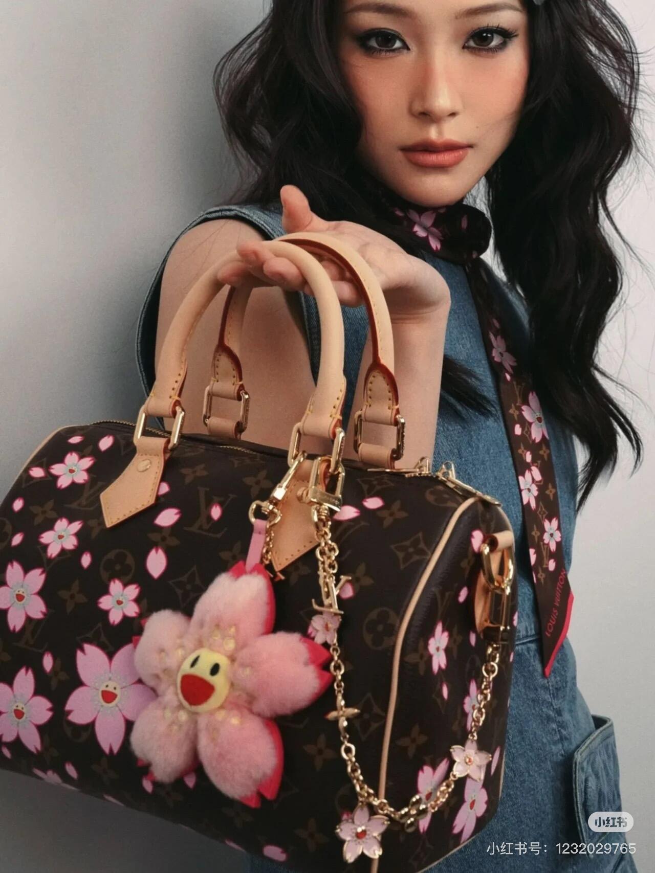 루이비통 키링 124543 Louis Vuitton Accessories 썸네일 이미지