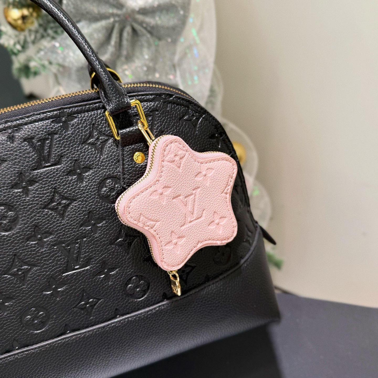Louis Vuitton Haute Couture Classic Luxury Handbag Shoulder Crossbody 3
