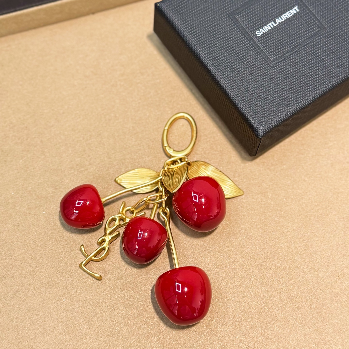 Saint Laurent 新品圣罗兰Cherry Bag Charm樱桃包挂件挂饰