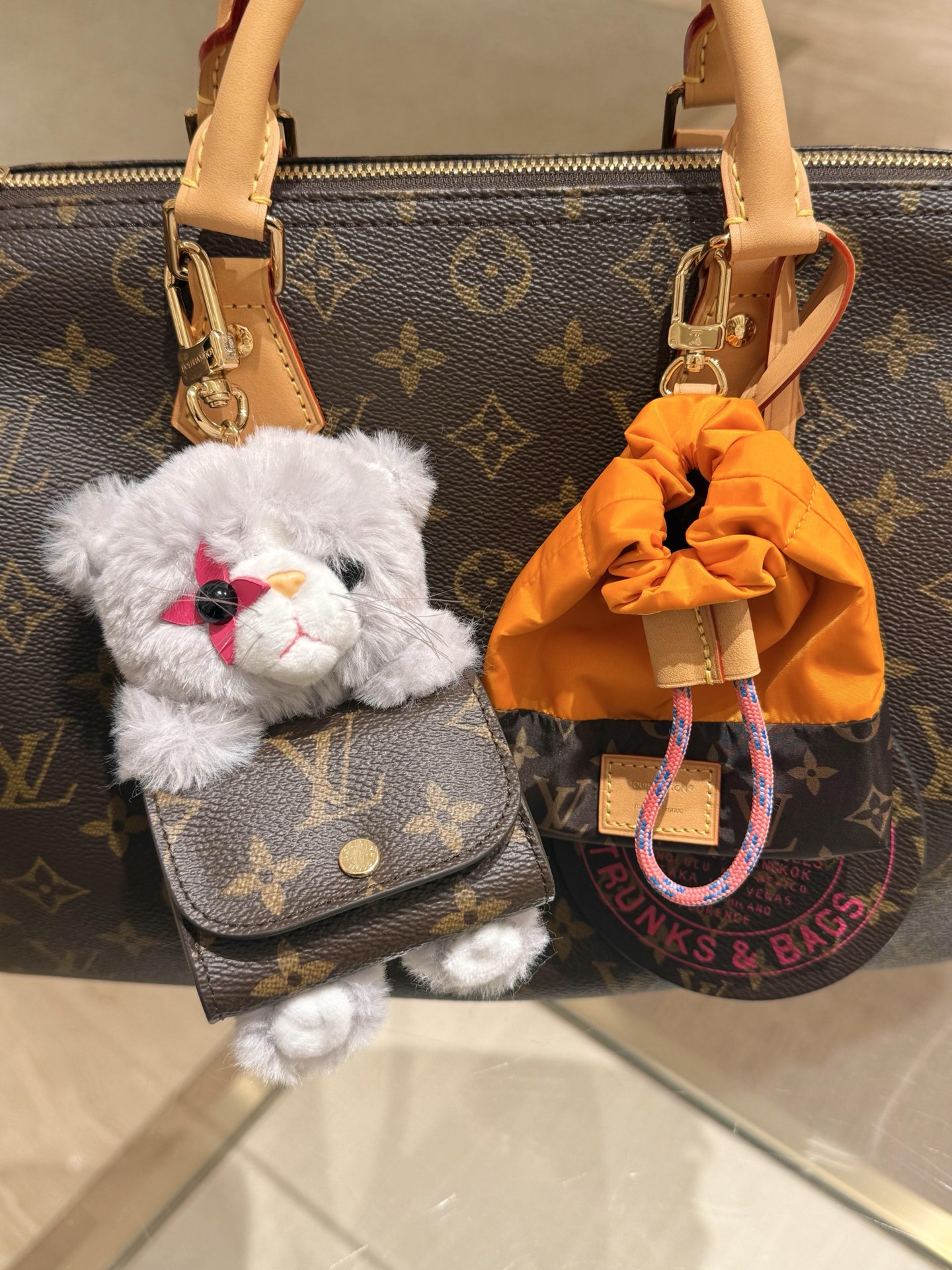 Louis Vuitton 路易威登LV CUTE KITTEN 小猫🐱猫咪包饰包饰挂件耳机包钥匙扣挂件挂饰 6