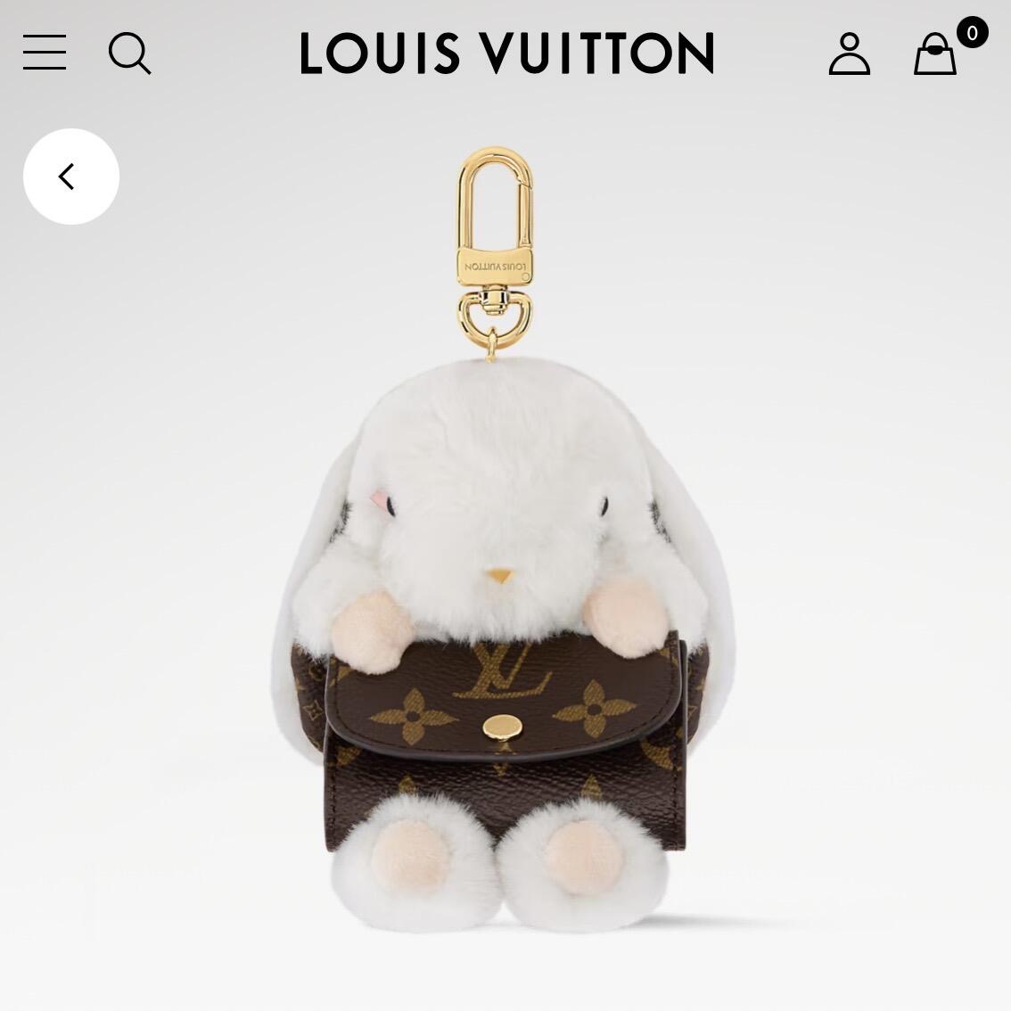 NO:893910,-Counter picture Wearing picture -Louis Vuitton Louis Vuitton LV CUTE BUNNY bunny bag pendant headphone bag key chain pendant pendant,,louis vuitton,louis vuitton,louis vuitton,keychain19860909-专柜图 佩戴图 -Louis Vuitton 路易威登LV CUTE BUNNY 小兔子包饰挂件耳机包钥匙扣挂件挂饰,,louis vuitton,louis vuitton,louis vuitton,keychain,accessory