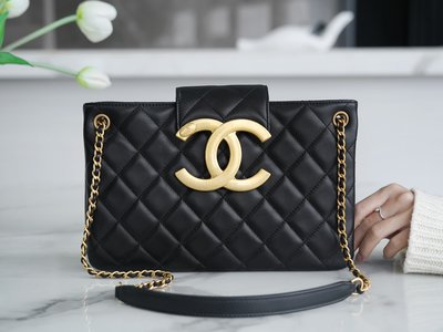 Chanel Replicas Handbags Tote Bags Black Vintage