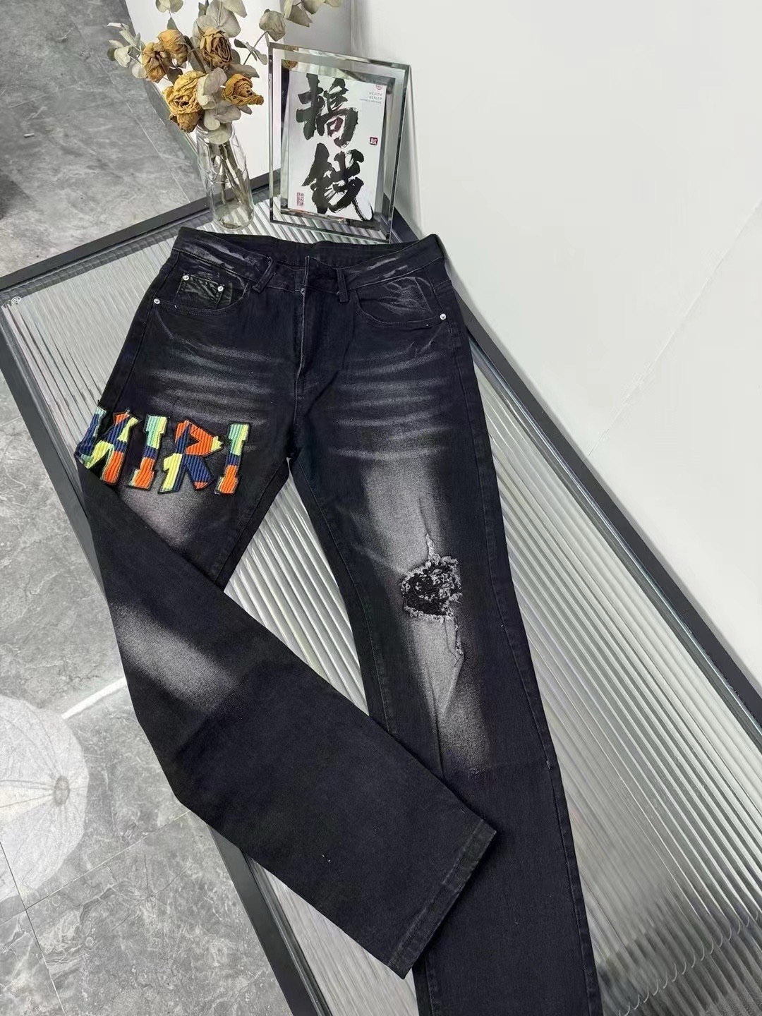 Trendy High Street Style: Oversized AMIRI MX1 Cowpants with Embroidery for Men - 图片 3