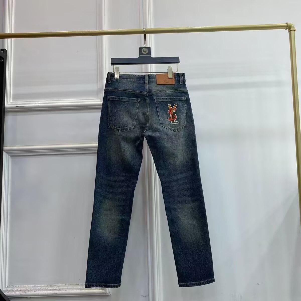 Luxurious St. Roland’s Embroidered Jeans: High Quality, Global Launch, Expensive, Royal Choice - 图片 1