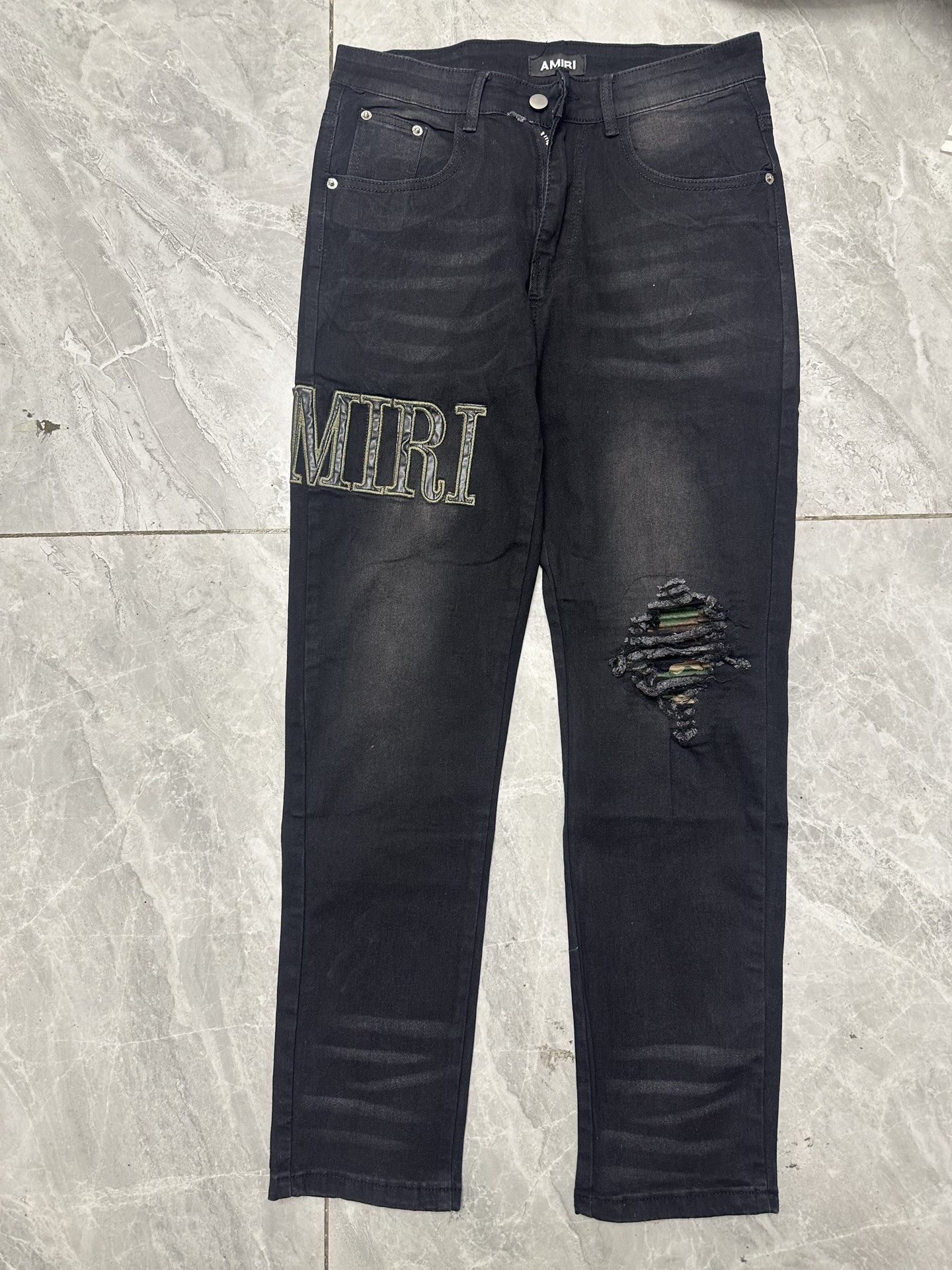 Trendy High Street Style: Oversized AMIRI MX1 Cowboy Pants for Boys - 图片 6