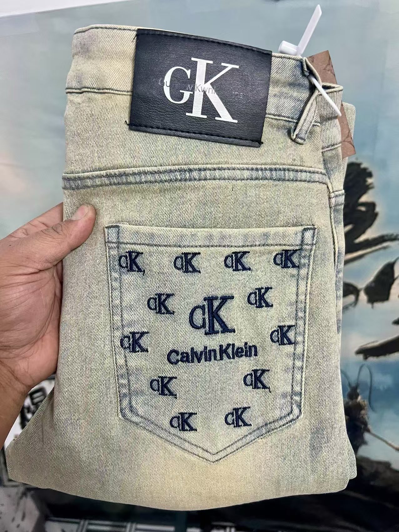Calvin Klein CK 24ss Fresh Jeans Review: Delicate Fabric, Perfect Delivery, Timeless Fashion - 图片 1