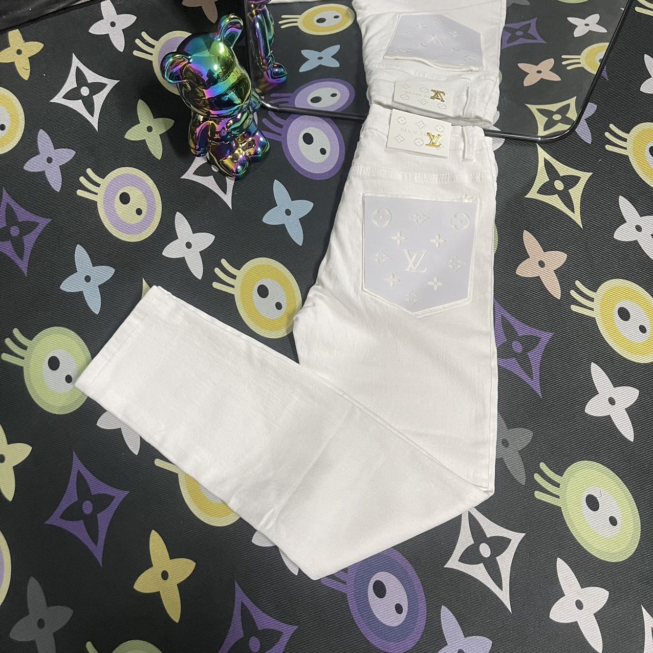 LV’s Latest Slim Jeans: Section 187, Cc860 Collection Key Features and Sizing - 图片 3