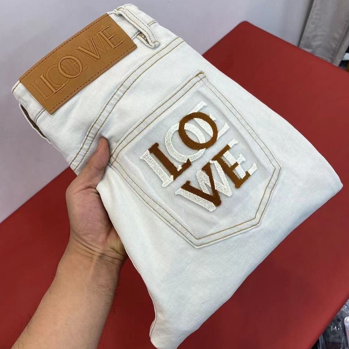 LOEWE  牛仔裤服装,男,loewe 3