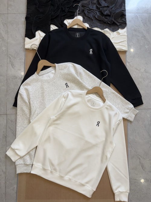 On Running Essential Crew Neck Sweatshirt | Soft Cotton Blend | Casual Style 1 On Running Essential Crew Neck Sweatshirt | Soft Cotton Blend | Casual Style