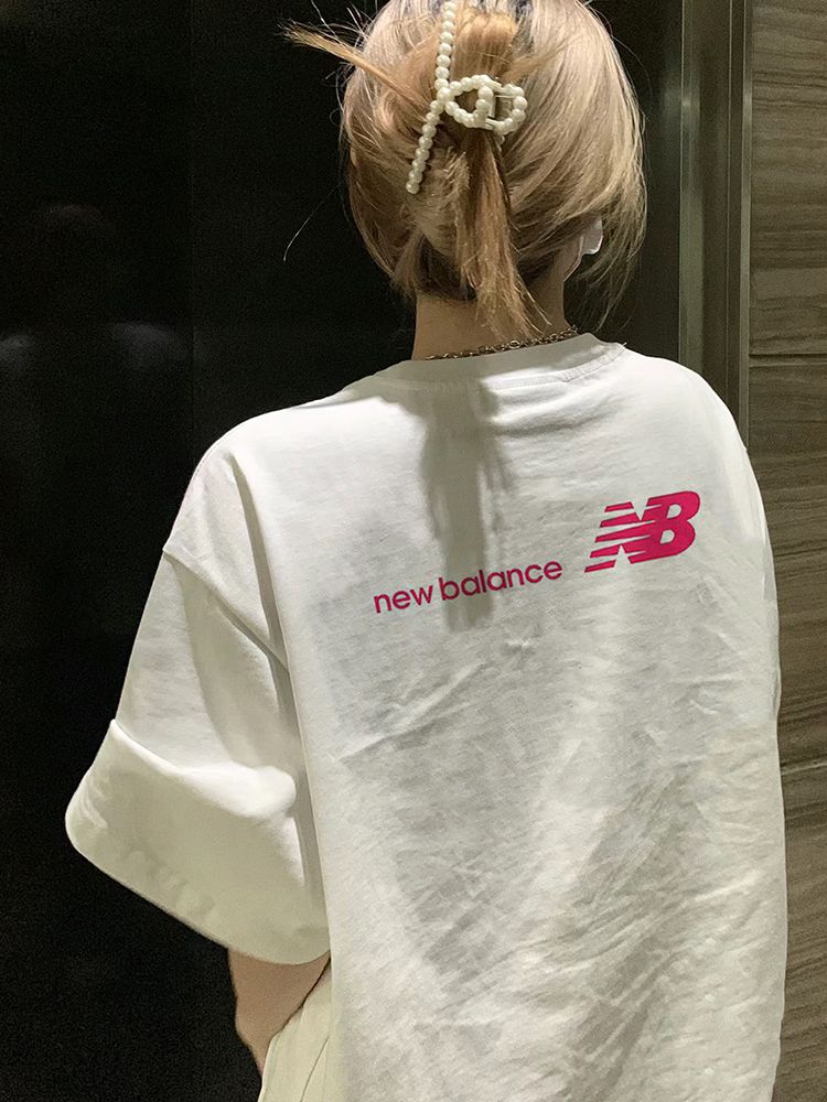 P59💰
【新百伦短袖】
New Balance 新百伦NB户外旅行短袖T恤
手感软糯细腻 舒适透气 运动
采用高端印花 三针五线工艺 双针压线 定制罗纹领口 过肩压条 久穿不变形 不怕熨烫 耐磨损 放心入手!
Color:黑色/白色
Size:S/M/L/XL/XXL