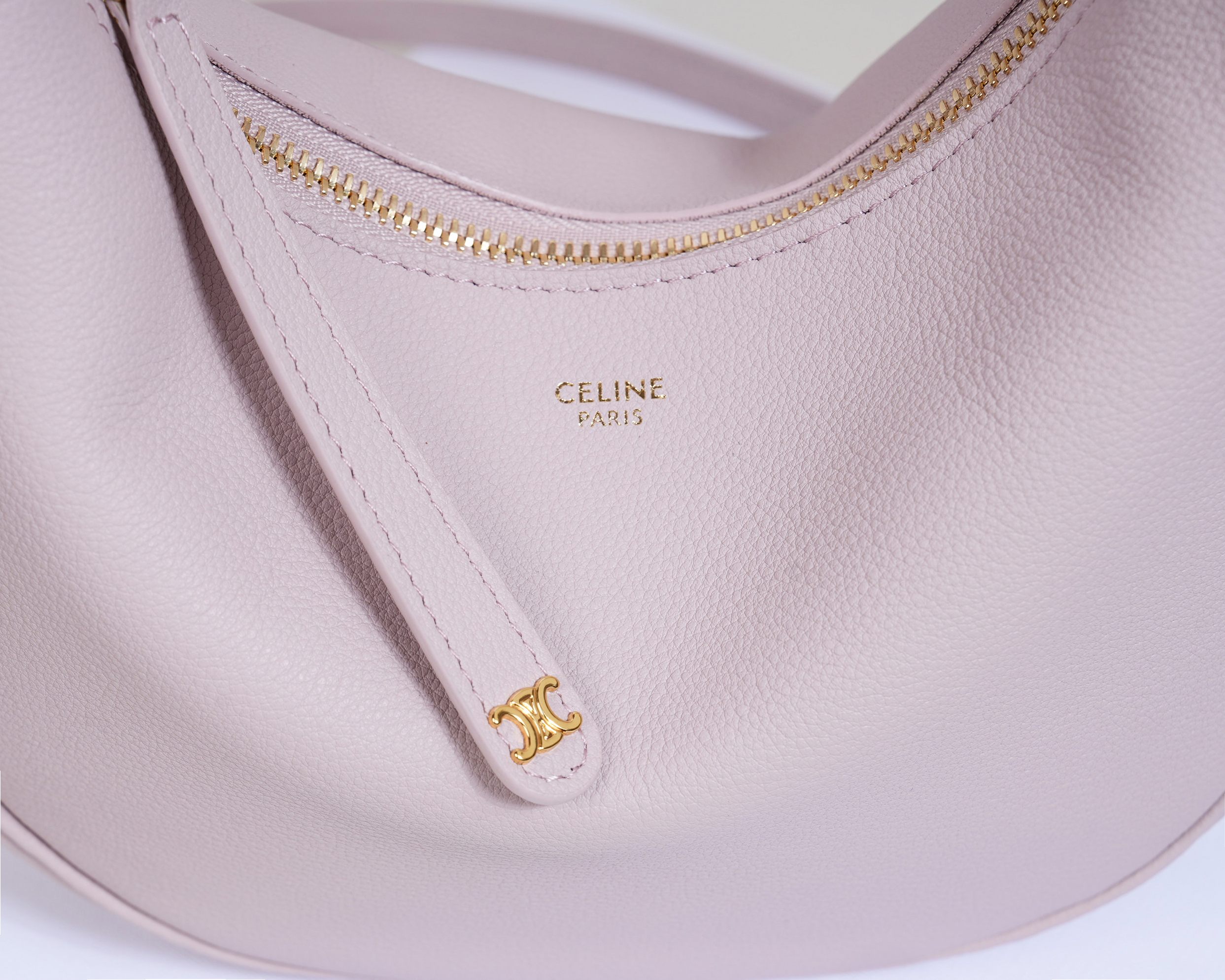 Celine bag Original leather imported from Italy, Exclusive New counter quality, genuine development, top original goods, real photos, model: 120723, size: 21×24×5cm, material: original cowhide imported from Italy, fine workmanship, whether it is stitching or oil edges, or purchasing leather imported from Italy, every process is checked at all levels, just to make the best quality~ — photo 7