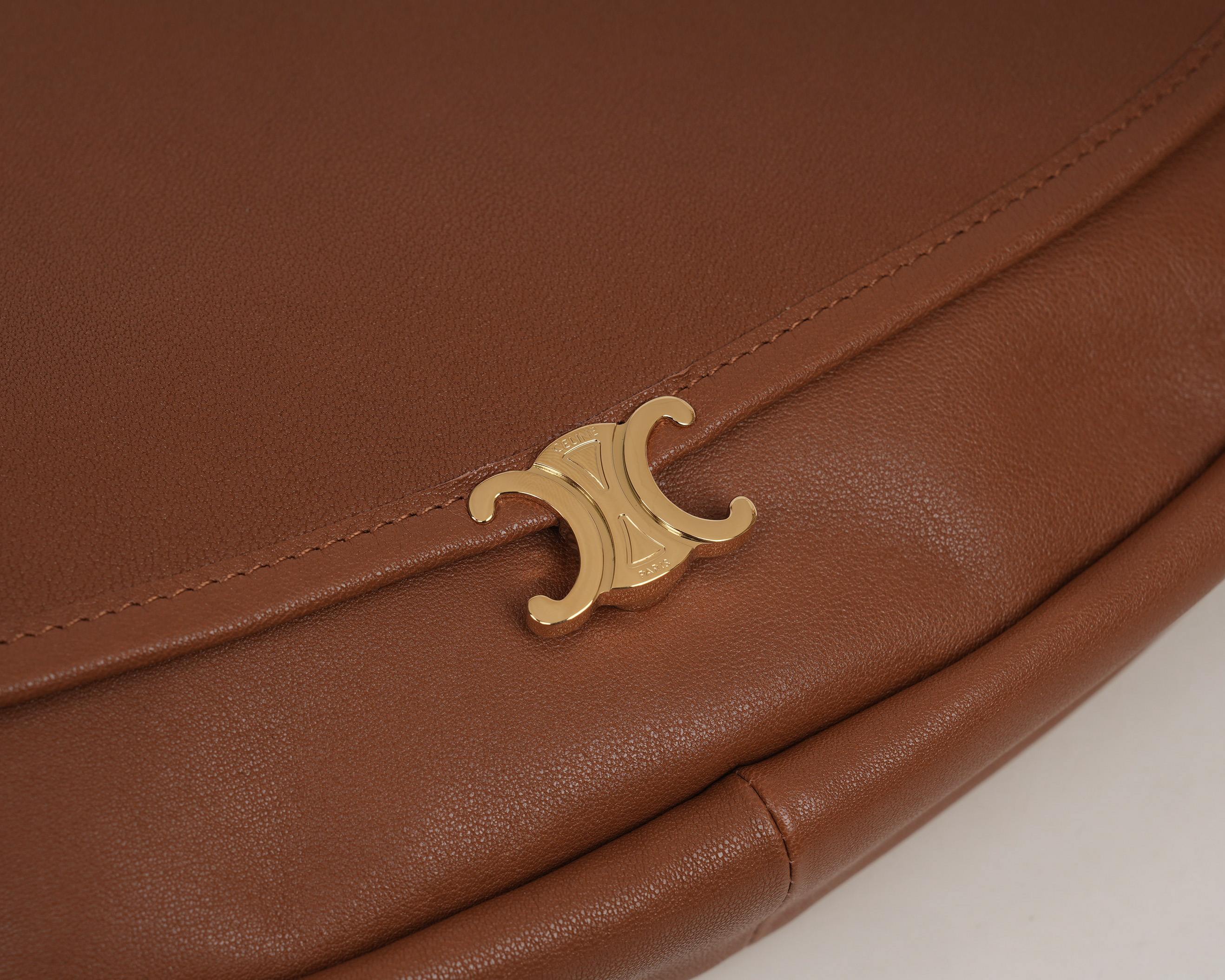 批880（意大利进口原厂皮）🇮🇹独家新款专柜品质，正品开发，顶级原单货，实物实拍，型号：124142，尺寸：46&times;19&times;10cm，材质：意大利进口原厂羊皮革，牛皮绒面衬里。精工细作，不管是车线还是油边，还是选购意大利进口皮料，每一道工序都层层把关，只为做出最好的品质～