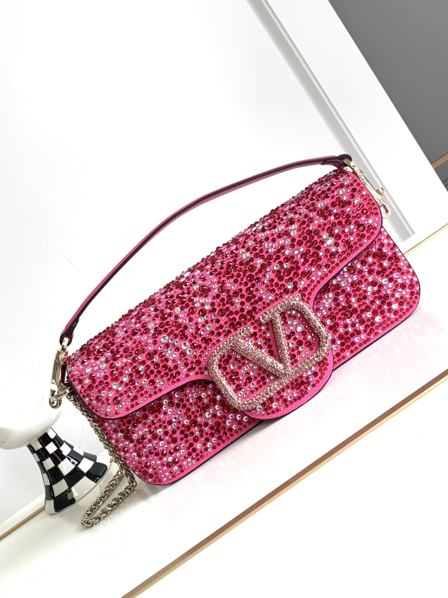 ✨✨🆕🆕VALENTINO GARAVANI Mini Loco手袋饰有施华洛世奇仿水晶✨✨和VLOGO