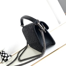 ✨✨🆕🆕VALENTINO GARAVANI Mini Loco手袋饰有施华洛世奇仿水晶✨✨和VLOGO ✨✨🆕🆕VALENTINO GARAVANI Mini Loco手袋饰有施华洛世奇仿水晶✨✨和VLOGO