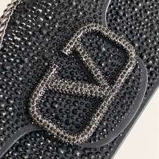 ✨✨🆕🆕VALENTINO GARAVANI Mini Loco手袋饰有施华洛世奇仿水晶✨✨和VLOGO ✨✨🆕🆕VALENTINO GARAVANI Mini Loco手袋饰有施华洛世奇仿水晶✨✨和VLOGO