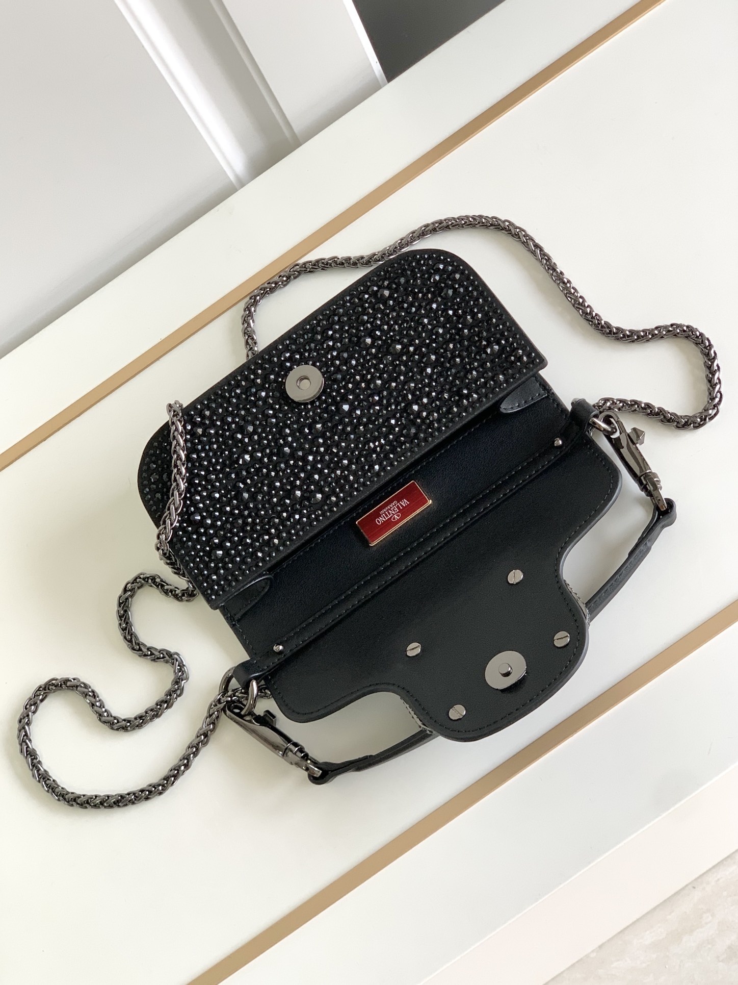 ✨✨🆕🆕VALENTINO GARAVANI Mini Loco手袋饰有施华洛世奇仿水晶✨✨和VLOGO