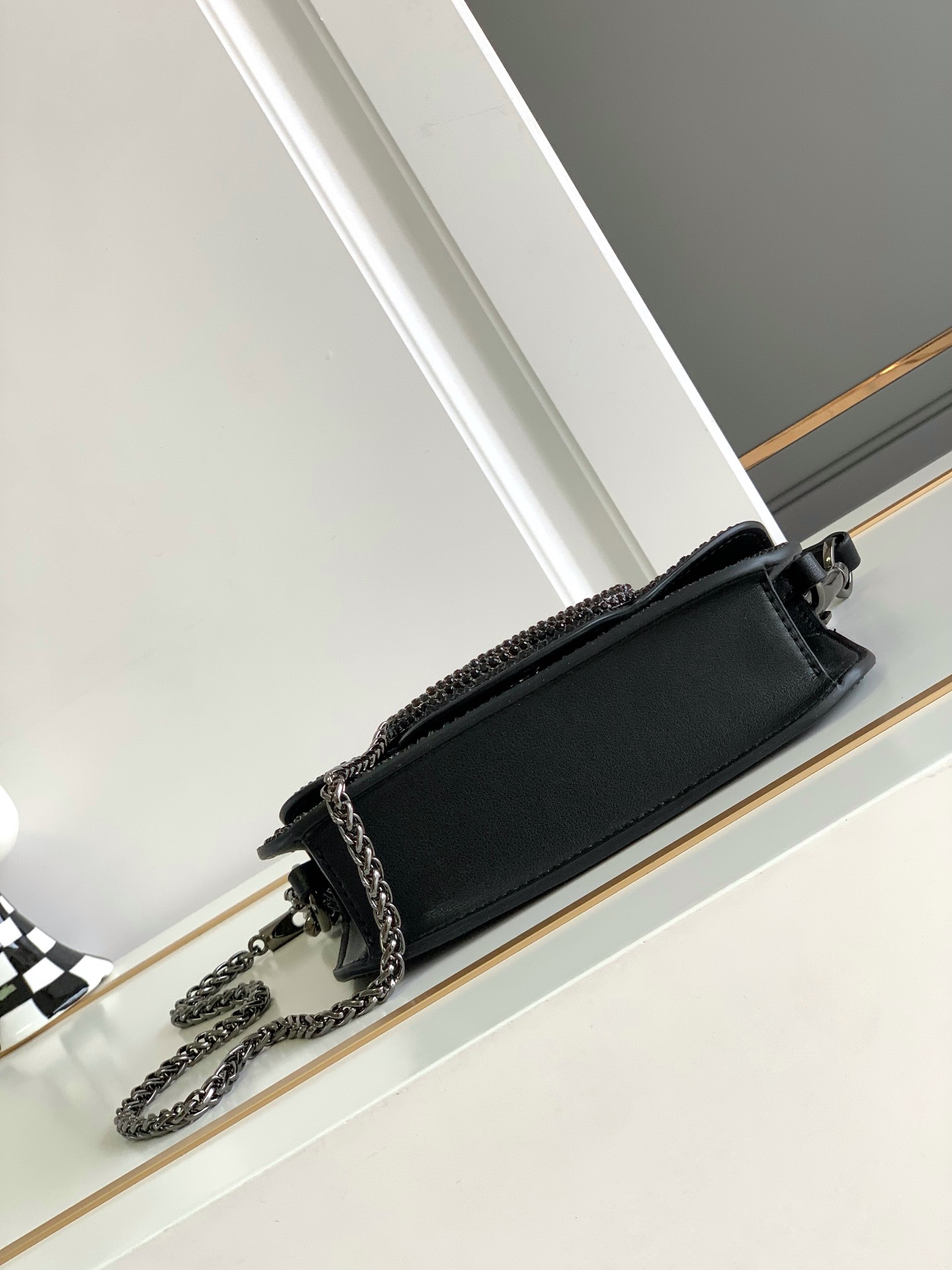 ✨✨🆕🆕VALENTINO GARAVANI Mini Loco手袋饰有施华洛世奇仿水晶✨✨和VLOGO