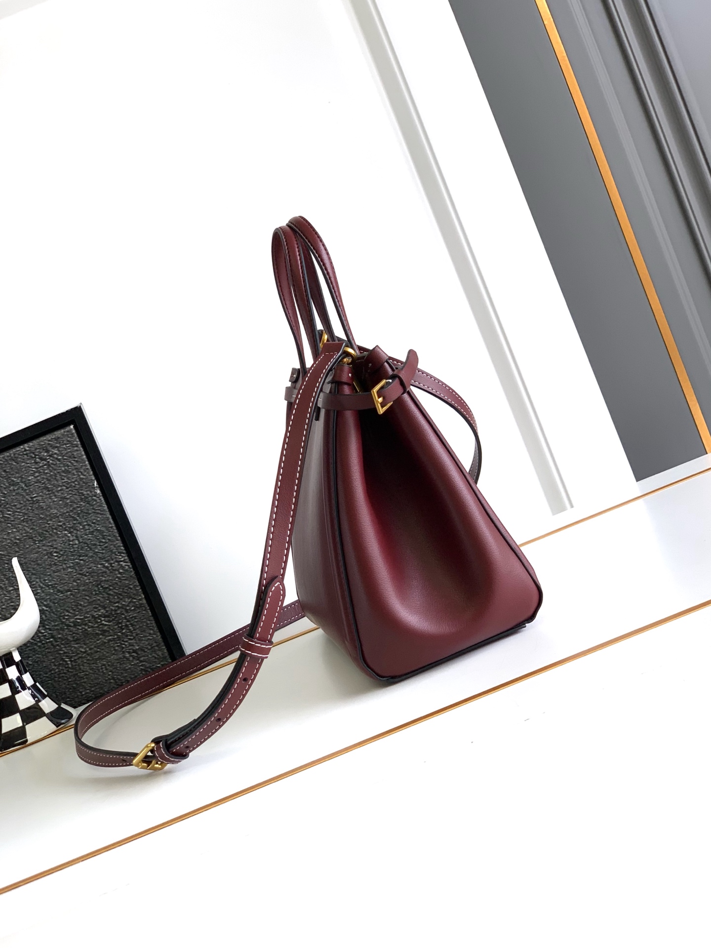 🆕VA GARAVANI VAIN 早春新款 托特购物袋🛍️配以金属VLOGO SIGNATURE 细节