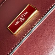 🆕VA GARAVANI VSLING 手袋,手工绣球工艺,独特的色调以及配色和谐的LOGO,成就VSL 🆕VA GARAVANI VSLING 手袋,手工绣球工艺,独特的色调以及配色和谐的LOGO,成就VSL