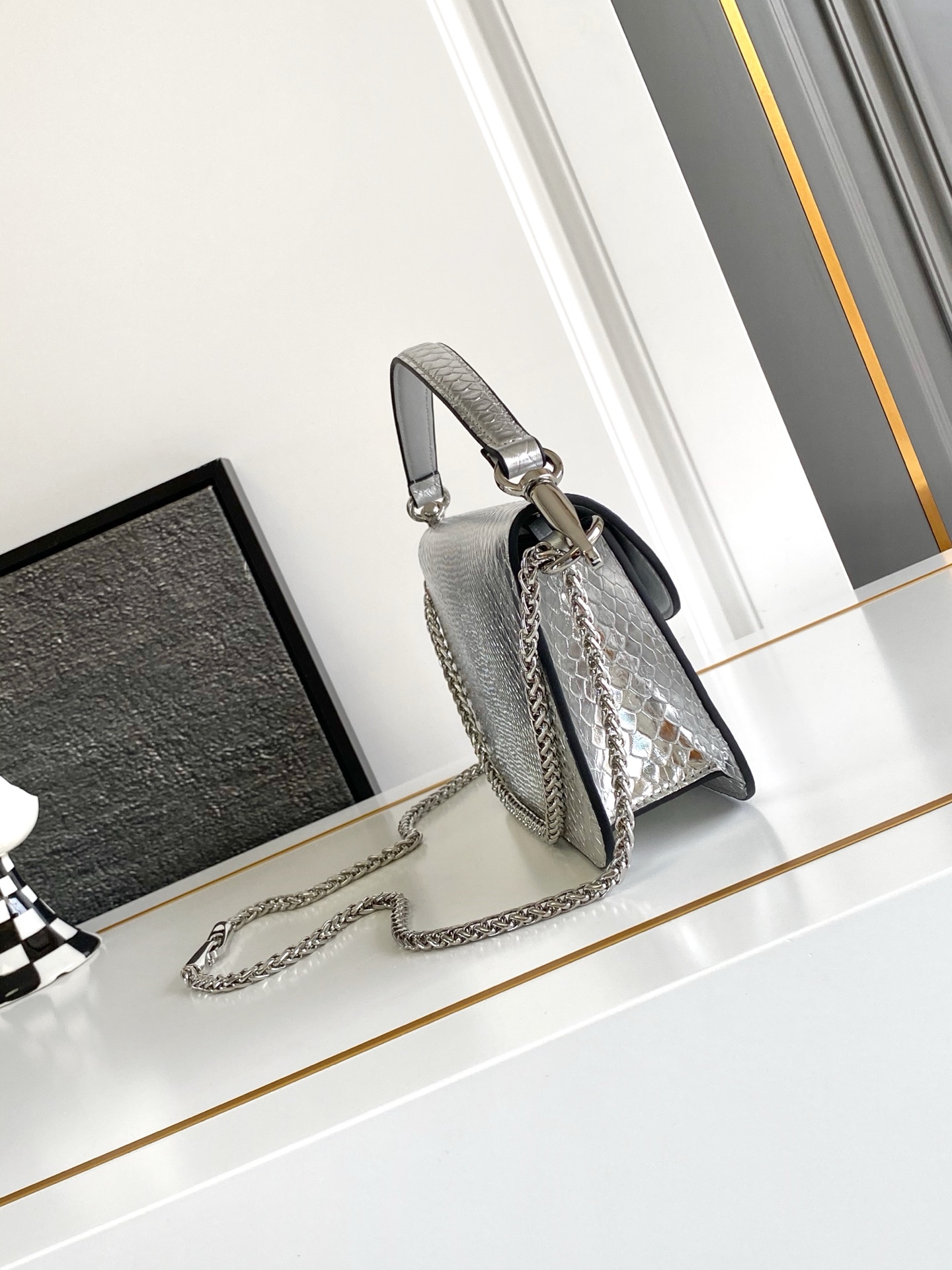 🆕大号蛇纹LOCÒ仿水晶装饰手袋 -VLogo Signature施华洛世奇®仿水晶装饰 -配可拆卸提手