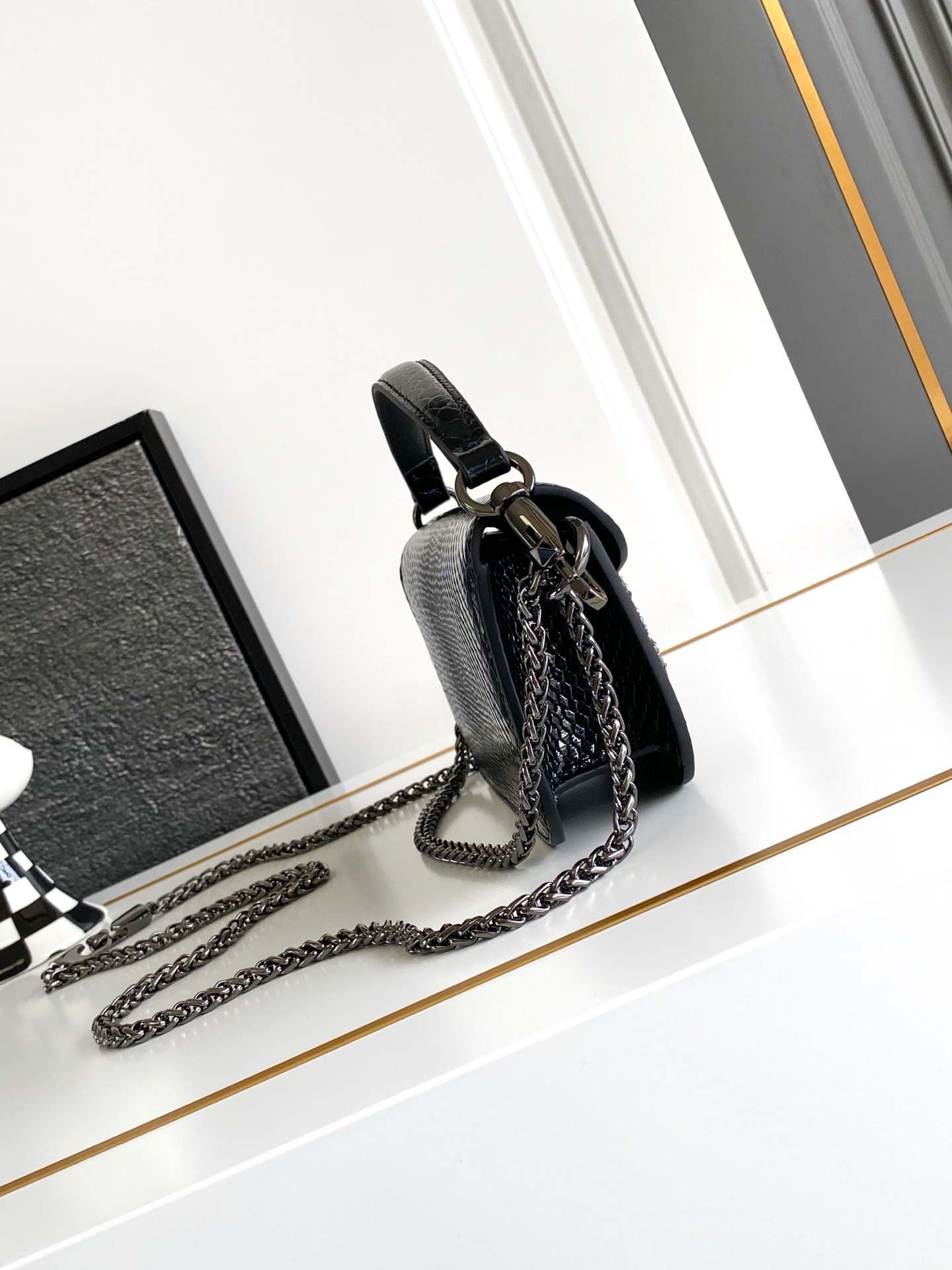 🆕小里蛇纹LOCÒ仿水晶装饰手袋 -VLogo Signature施华洛世奇®仿水晶装饰 -配可拆卸提手