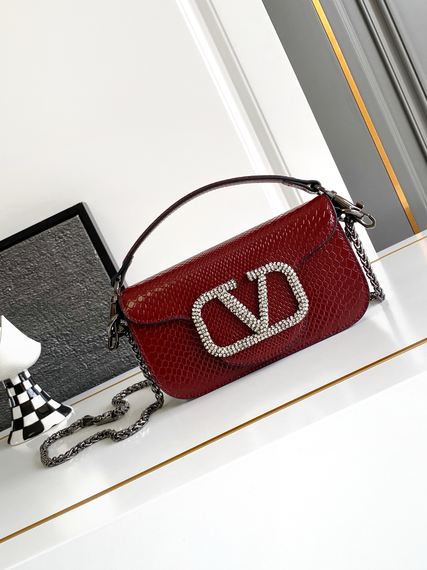 🆕小号蛇纹LOCÒ仿水晶装饰手袋 -VLogo Signature施华洛世奇®仿水晶装饰 -配可拆卸提手