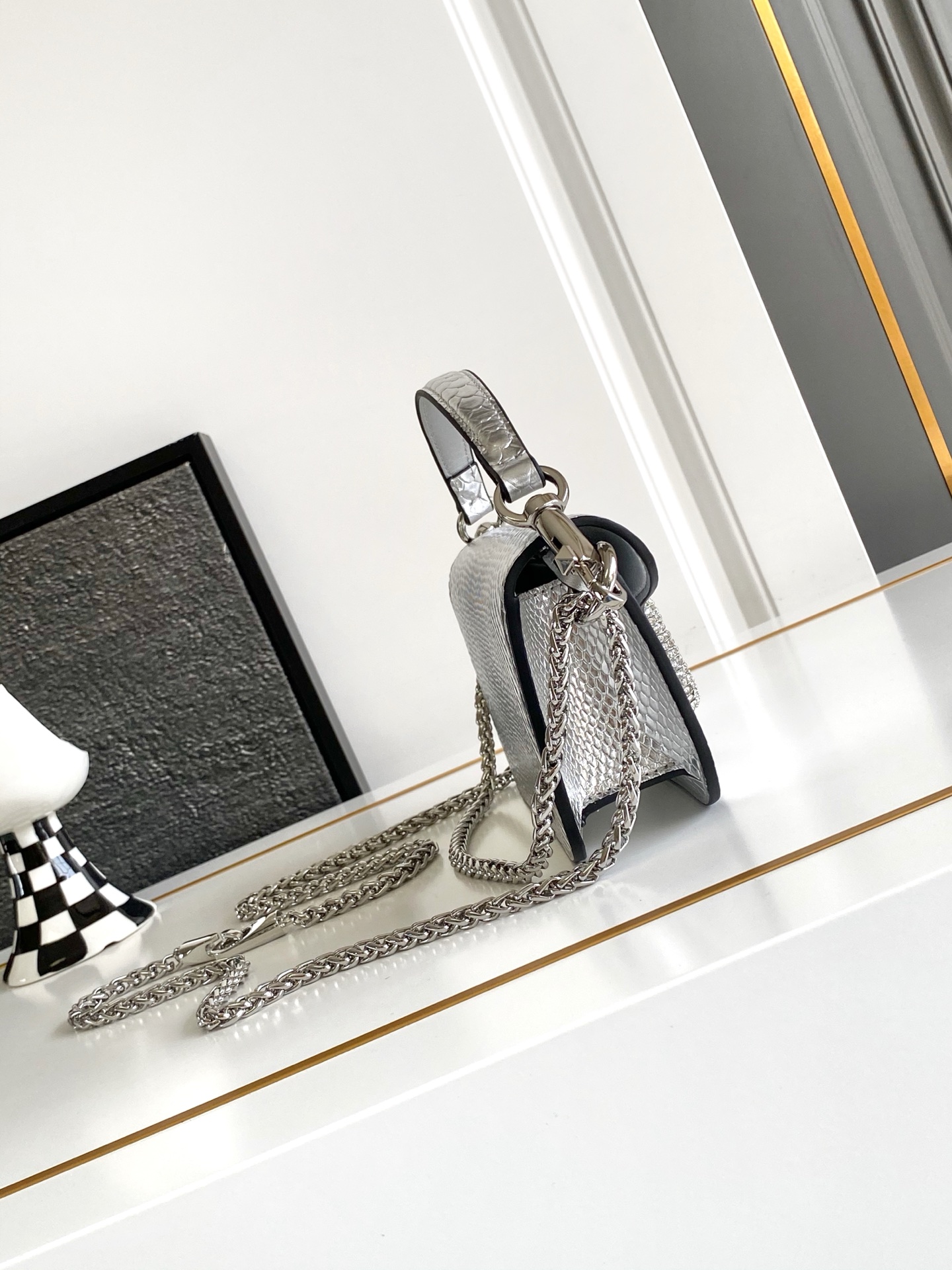 🆕小号蛇纹LOCÒ仿水晶装饰手袋 -VLogo Signature施华洛世奇®仿水晶装饰 -配可拆卸提手