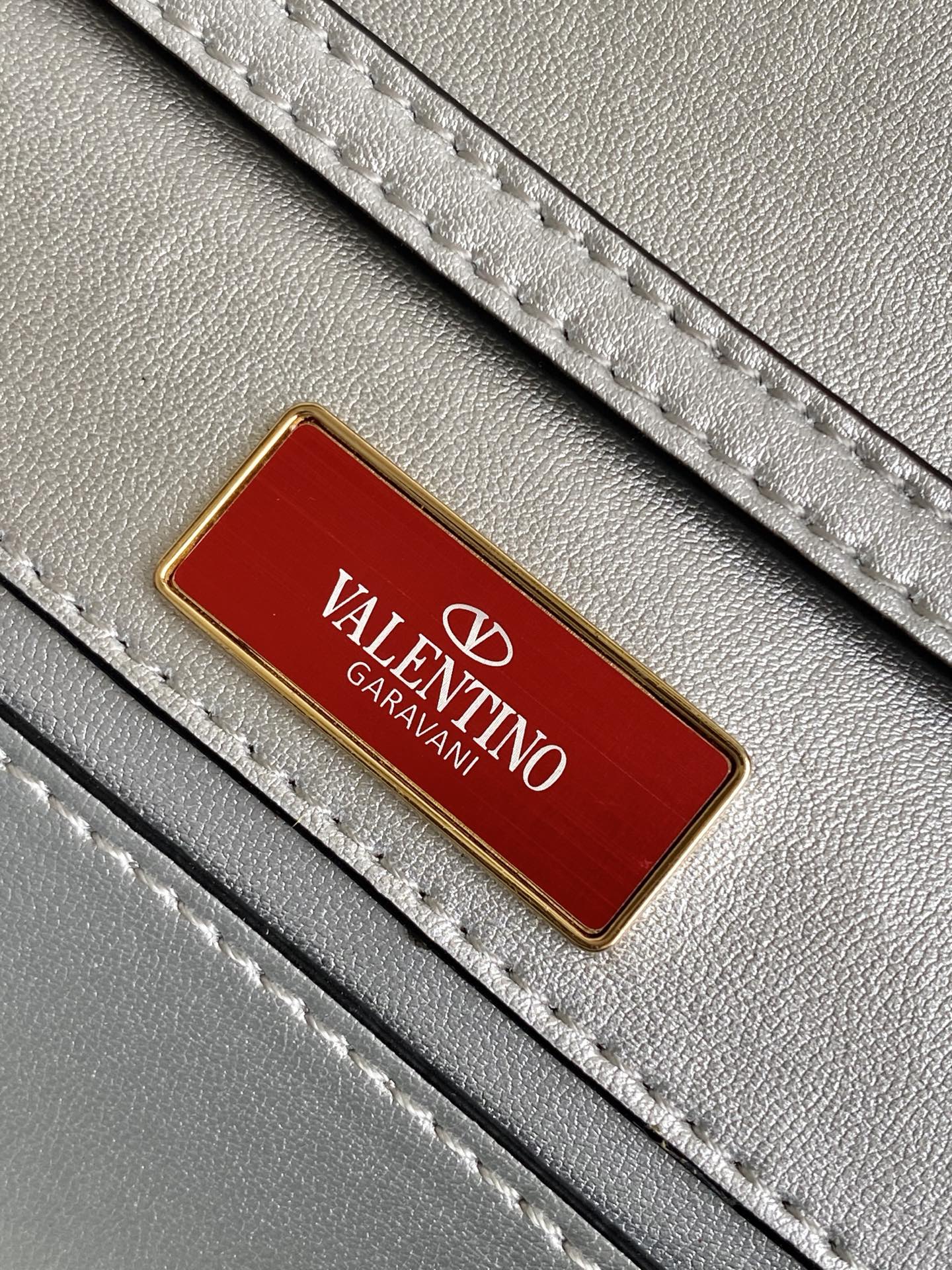 🆕小号蛇纹LOCÒ仿水晶装饰手袋 -VLogo Signature施华洛世奇®仿水晶装饰 -配可拆卸提手