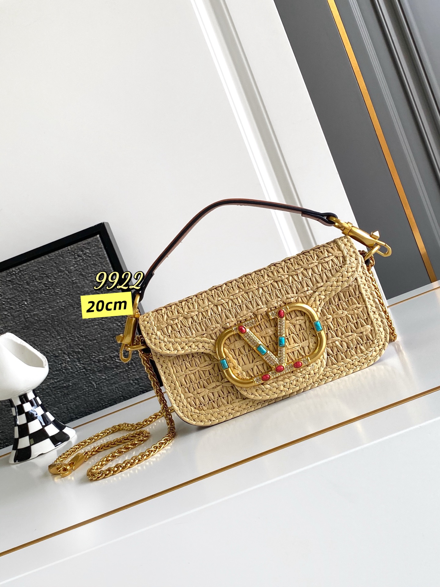 🆕🆕❣️valent**** Garavani #Loco 手袋，拉菲草编织款.金属链条搭配，还可拆除变