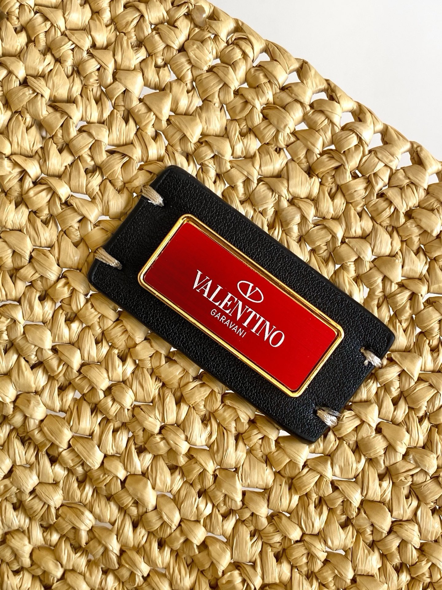 🆕VA GARAVANI VIVA SUPERSTAR 中号拉菲草编织手袋，采用拉菲草材质，超大撞色VL