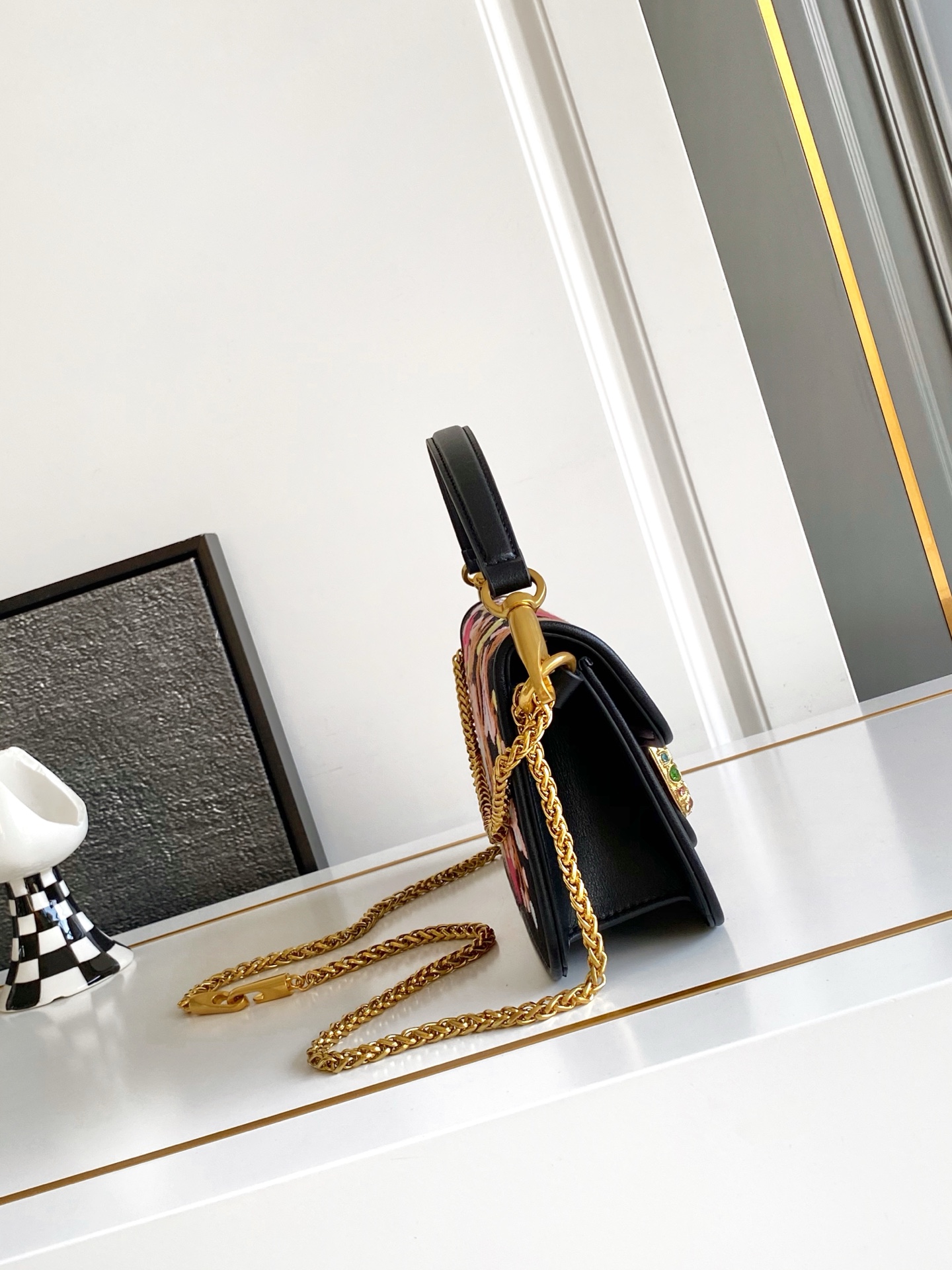 ✨✨🆕🆕VALENT*** GARAVANI Loco手袋包身刺绣古典花卉图案和VLOGOSIGNATU