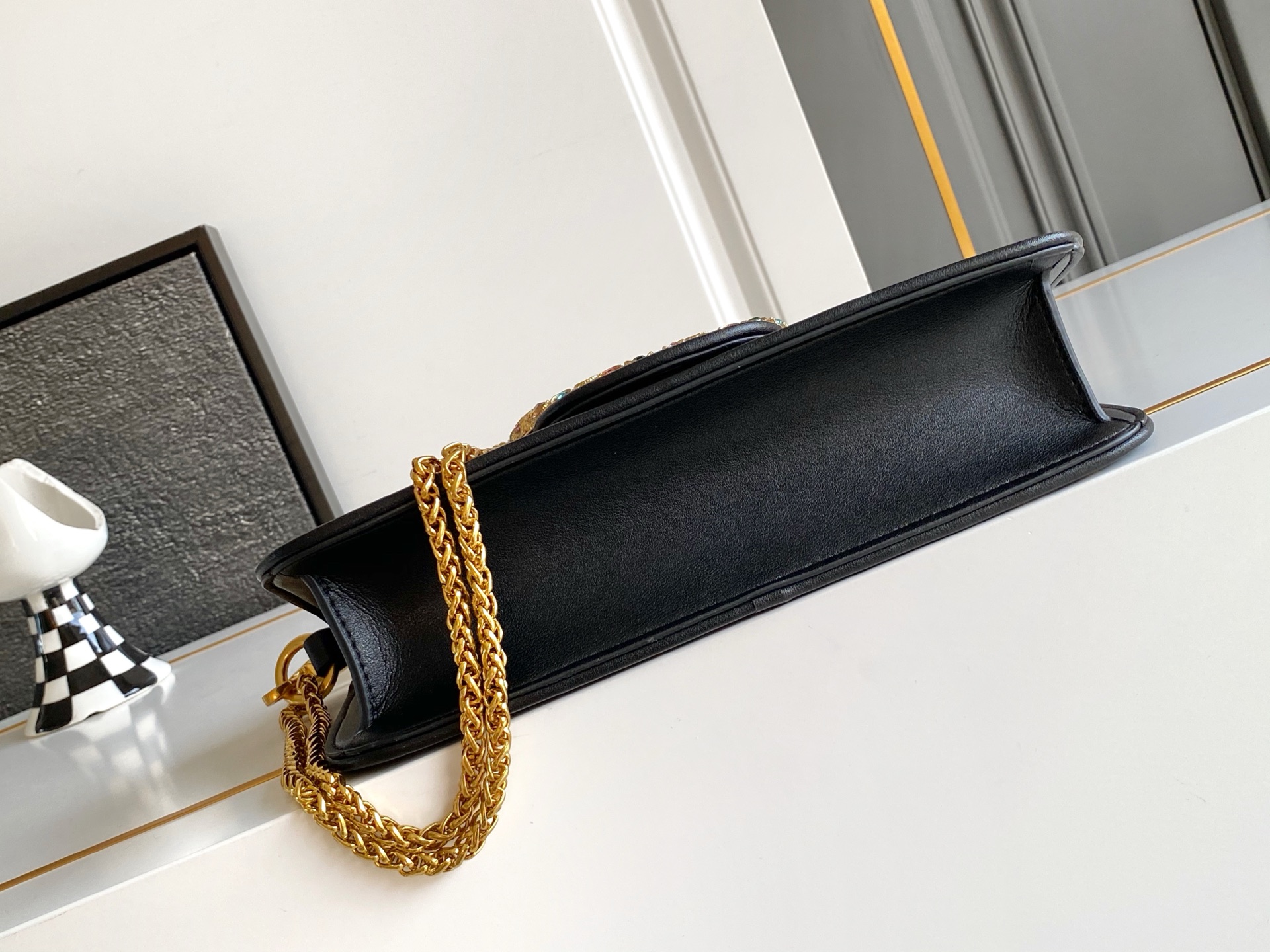 ✨✨🆕🆕VALENT*** GARAVANI Loco手袋包身刺绣古典花卉图案和VLOGOSIGNATU